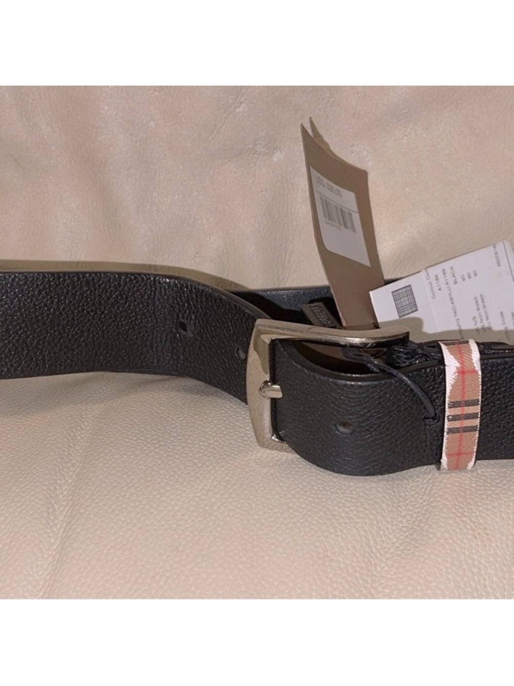 Burberry Black Leather Men's Belt with Haymarket Accent - Picture 9 of 10